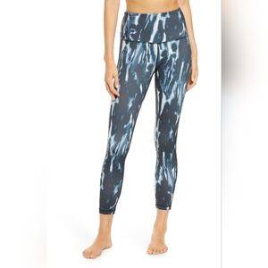 Zella Pants Live In High Rise 7/8 Blue / White Abstract Legging Size M